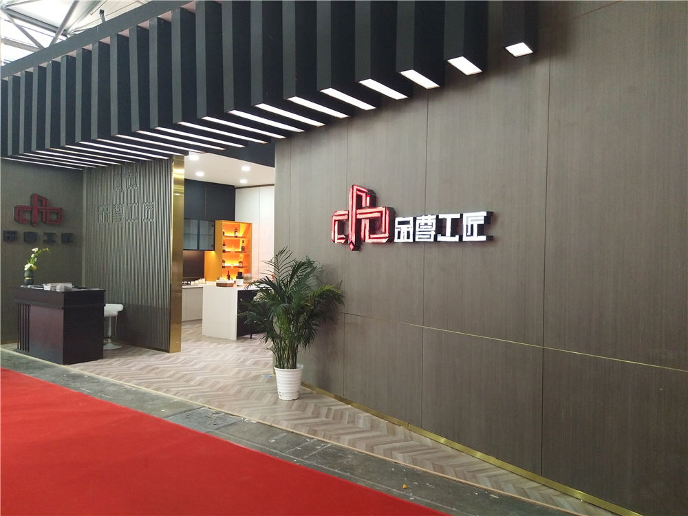 品尊工匠張董：原木現(xiàn)代輕奢，將環(huán)保進(jìn)行到底